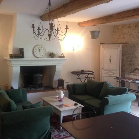 L'Abri Du Poete Bed & Breakfast Besse-sur-Issole Exterior photo